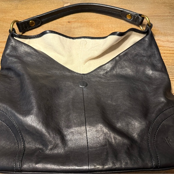 Frye Hobo Bag. NWT - Picture 2 of 10
